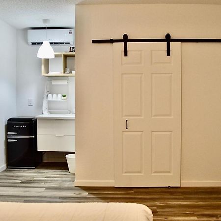 Weeki Wachee Guest Suite Спринг Хил Екстериор снимка