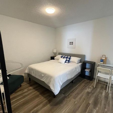 Weeki Wachee Guest Suite Спринг Хил Екстериор снимка