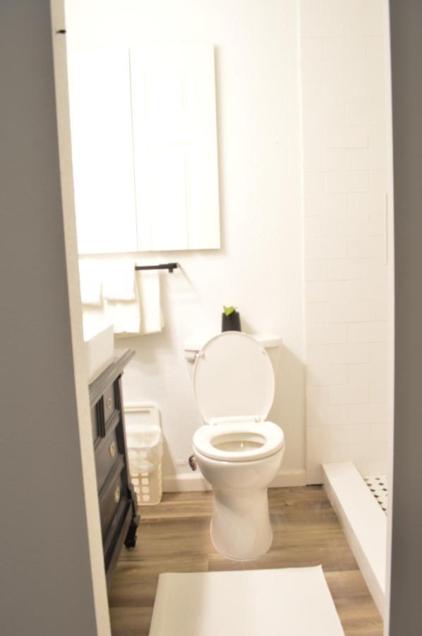 Weeki Wachee Guest Suite Спринг Хил Екстериор снимка