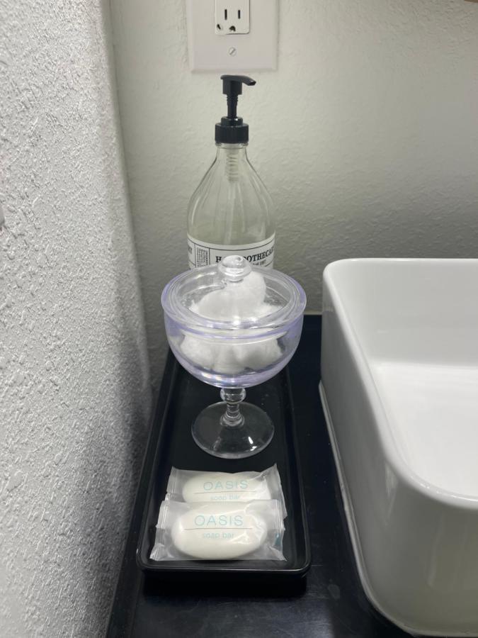 Weeki Wachee Guest Suite Спринг Хил Екстериор снимка