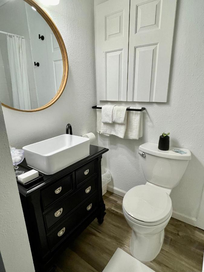 Weeki Wachee Guest Suite Спринг Хил Екстериор снимка